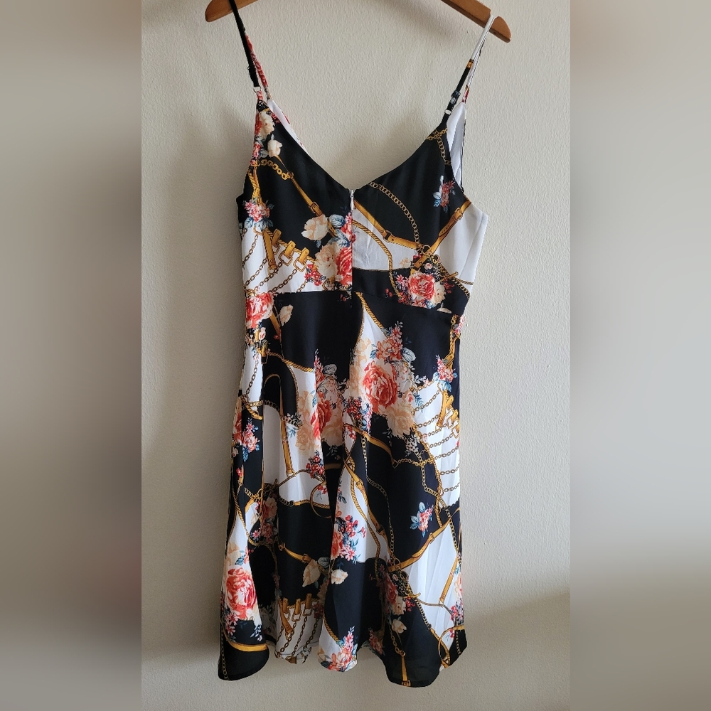 Gilli Equestrian Bridle Print Dress, Women's Medium. Black, white, gold, peach. - Picture 10 of 13